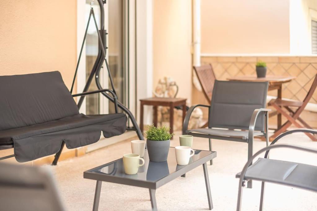 Pegasus Apartment Пірей Екстер'єр фото